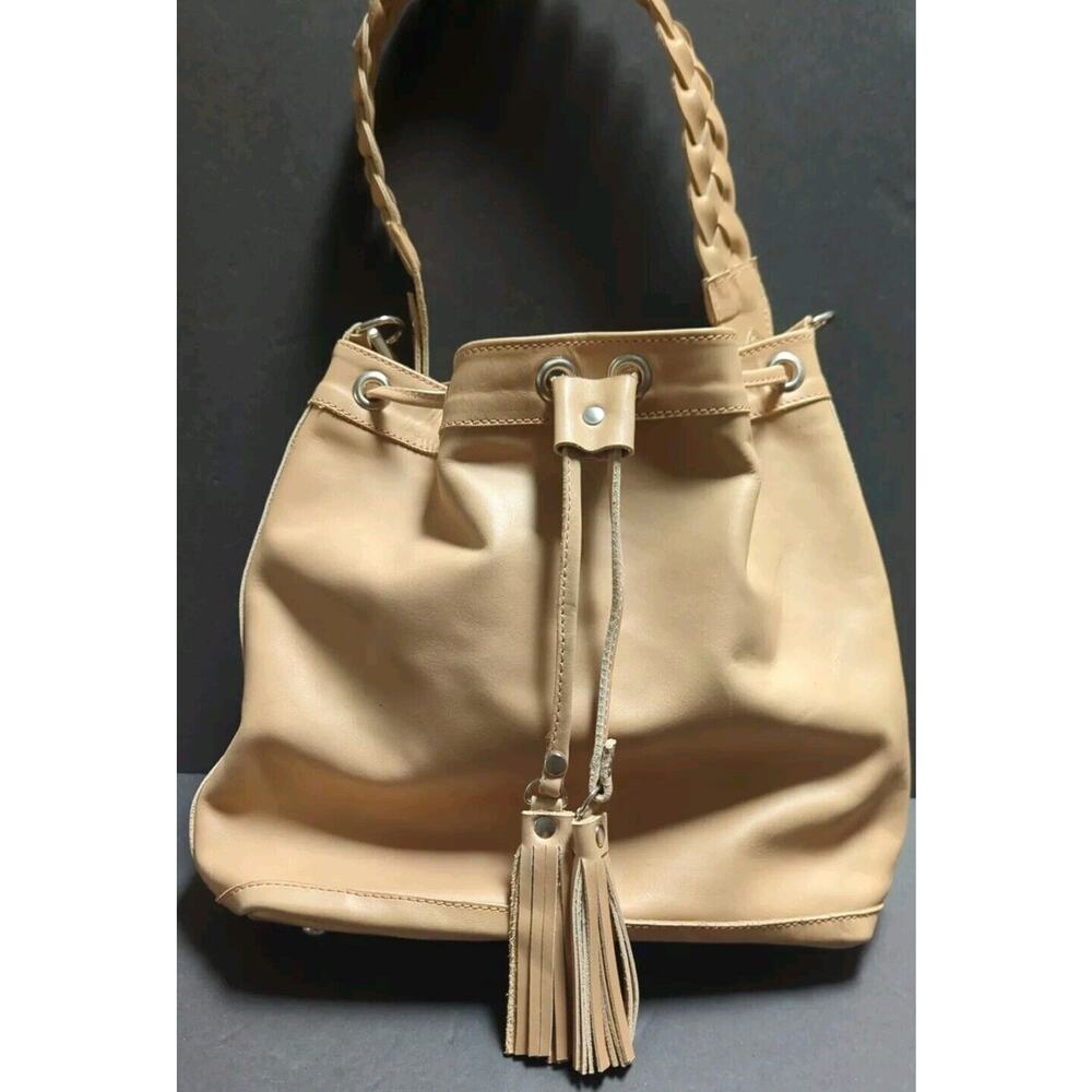 Maria’s Artisan Shop Leather Bucket Bag Beige